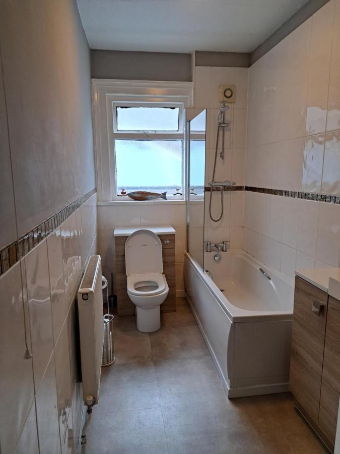 Llandudno Apartment, Quirky Pub With Tropical Beer Garden Exterior foto
