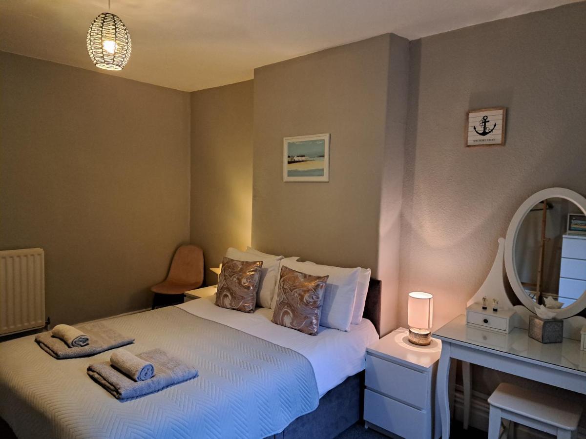 Llandudno Apartment, Quirky Pub With Tropical Beer Garden Exterior foto